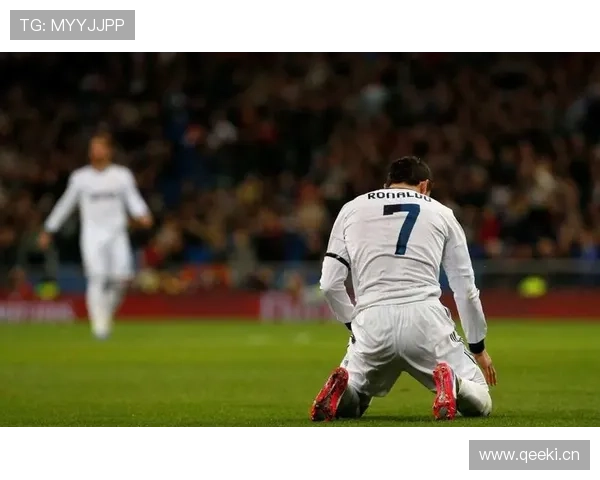 勺子点球失手岳瑞杰送礼 勺子点球失手岳瑞杰送礼